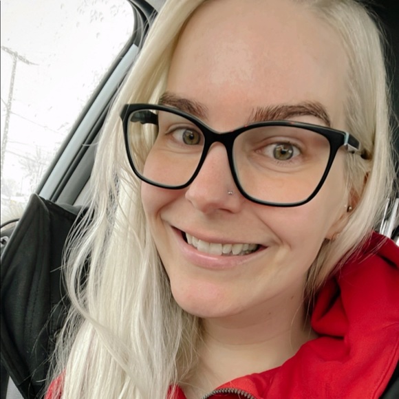 Meet your Posher, Marcelle - Picture 1 of 1